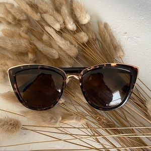 QUAY turquoise cat eye sunglasses